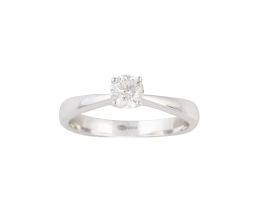 257.  Sortija solitario de brillante de 0,40 ct aprox engastado en 4 garras 