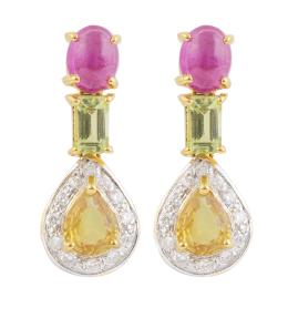 219.  Pendientes largos con cabuchón de rubí, peridoto rectangular y zafiro amarillo talla pera orlado de brillantes colgante
