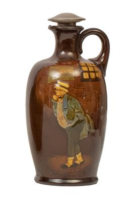 707.  Botella "Kingsware" de cerámica esmaltada, con hombre y ventana.Royal Doulton, Inglaterra, (1931-1932).