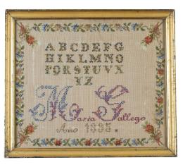 653.  Bordado con abecedario y orla de flores, con nombre "María Gallego". España, fechado 1895.