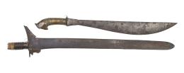 545.  Lote de dos espadas de acero grabado y madera.Malasia o Indonesia, S. XIX.