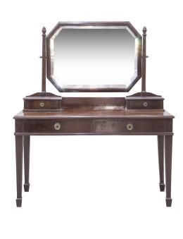 701.  Mueble de tocador de madera con espejo basculante.Francia, principios del S. XX.