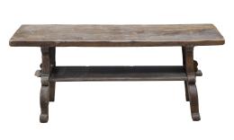 689.  Mesa de centro de madera tallada.S. XIX.