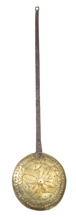 550.  Calentador de cama en cobre.España, S. XIX.