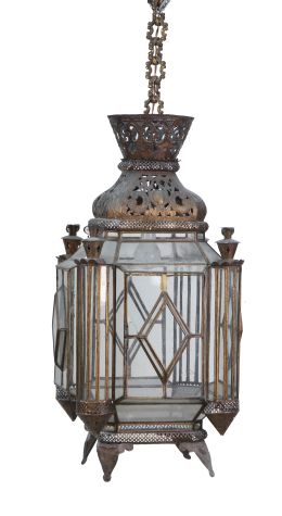 1057.  Farol de techo de metal dorado, calado y cristal.España, S. XVIII.