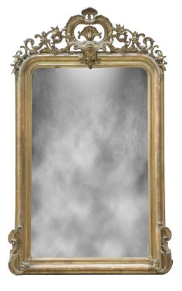 748.  Espejo de madera tallada, estucada y dorada.Francia, finales del S. XIX.