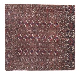 1175.  Alfombra Tekke antigua en lana de campo granate y decoración geométrica.Turkmenistán.