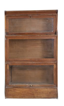 771.  Estantería Globe Wernicke de madera de roble.Trabajo americano, h. 1930.