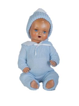 1300.  Juanín "bebé".Muñeco de cartón piedra vestido en azul.España, años 40.