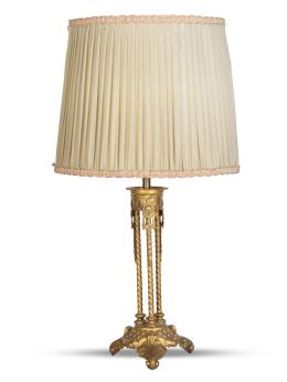 1296.  Lámpara de bronce dorado con columnillas y rostros.h. 1900.