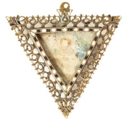 1274.  Firmeza de bronce y esmalte, con Santo pintado en vitral e IHS en el reverso.España, S. XVII.