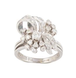 136.  Sortija años 60 con flor y lazo asimétrico de brillantes