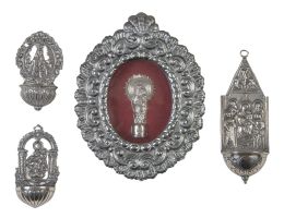 1358.  Lote de Virgen del Pilar del Pilar en marco de plata repujada sobre fondo granate y tres benditeras de plata con la Virgen y santos.S. XX.