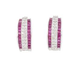 149.  Pendientes de brillantes y rubíes calibrados con diseño de media criolla 