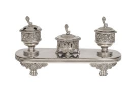 1330.  Escribanía de plata en su color. Con marcas.Real fábrica de Plateria, Martinez, Madrid, 1846.