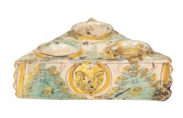 1145.  Especiero de cerámica esmaltada de la serie polícroma.Talavera - puente del arzobispo, S. XVIII.