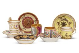 1236.  Lote de cuatro tazas y cinco platos de porcelana esmaltada con diferentes motivos, principios del S. XIX.