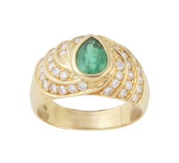 225.  Sortija con esmeralda de talla pera de 0,80 ct aprox, y brillantes dibujando ondas en el frente de la montura