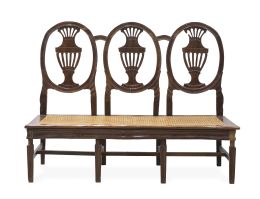 1102.  Banco de madera tallada con asiento de rejilla, siguiendo modelos ingleses de Hepplewhite.Mallorca o Menorca, principios del  S. XIX.