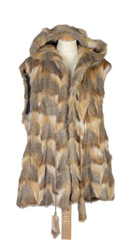 461.  Chaleco vintage en piel de zorro con capucha