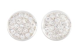 318.  Pendientes de brillantes en rosetón circular