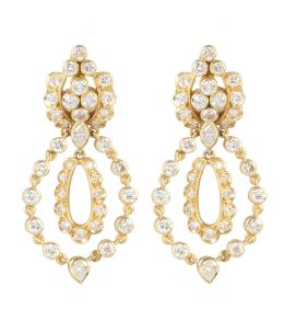 270.  Pendientes largos de brillantes y diamantes talla marquisse