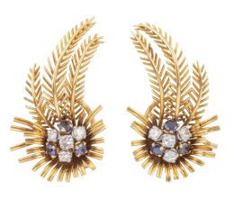 186.  Pendientes retro con diseño de flor y plumas, decorados con