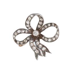 29.  Broche lazo francés c.1850 con cintas de diamantes y brilla