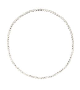 422.  Collar rivière de 93 brillantes engastados en garras articuladas