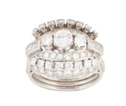 379.  Sortija c.1940 de brillantes, con siete bandas de brillante