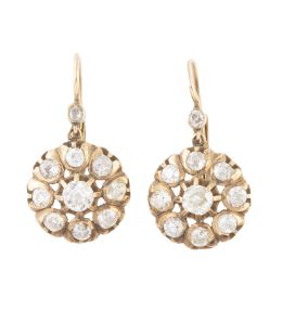 73.  Pendientes con rosetón de brillantes de talla antigua de ff