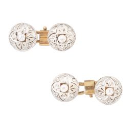 147.  Gemelos dobles de brillantes Art-Decó, realizados con botones circulares de diamantes, con flor calada y brillante en chatón central 