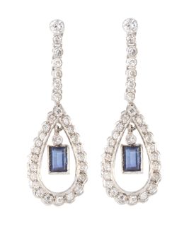 388.  Pendientes largos de zafiros y diamantes, con gota de diama