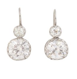 418.  Pendientes de pp. S. XX con dos brillantes principales de t