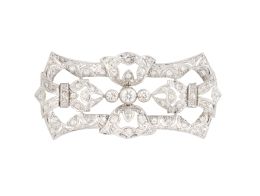 373.  Broche placa de brillantes Art-Decó, con diseño geométrico 