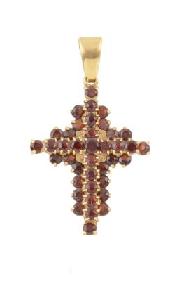 167.  Cruz colgante de granates, compuestos en tres bandas engast