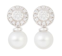 321.  Pendientes con rosetón de brillantes y perla australiana de