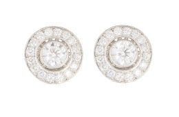 377.  Pendientes ojos de perdiz, con brillante central de 0,50 ct aprox cada uno, orlado de brillantes