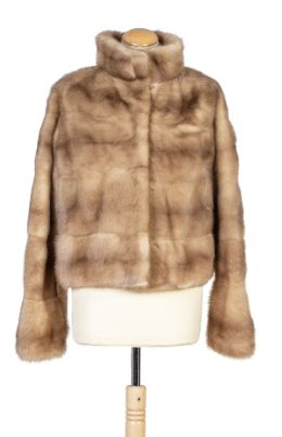 480.  Chaqueta corta vintage de piel de visón color tabaco en ban