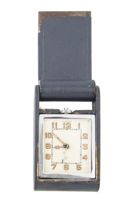 431.  Reloj de viaje JAEGER-LECOULTRE. 042846