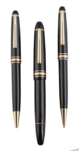 361.  Conjunto MONTBLANC Meisterstuck de pluma, bolígrafo y lápiz, lacados en negro y en plaqué or