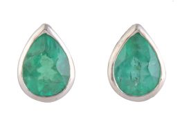 279.  Pendientes con esmeraldas en talla pera