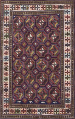 625.  Alfombra anudada en lana sobre trama de lana.
Cáucaso Nort