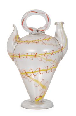 1191.  Botijo de cristal transparente con hilos en rojo y amarillo.Cataluña, S. XIX.