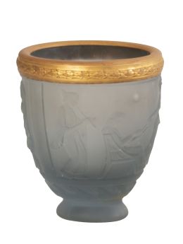 1282.  Georges de Feure (1868-1943). Marcado en la base.Vaso de cristal art-deco de color transparente con filo de bronce dorado.h. 1920.