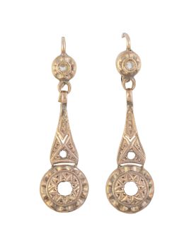 61.  Pendientes largos S. XIX con zafiros blancos en aro colgante de forma acampanada 