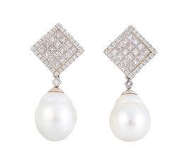 270.  Pendientes largos con perla australiana aperada colgante de rombo de brillantes
