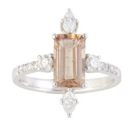 204.  Sortija lanzadera con kunzita de talla rectangular de 1,32 