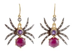 50.  Pendientes araña con alas de diamantes, cuerpo de amatista y rubí y ojos de espinela
