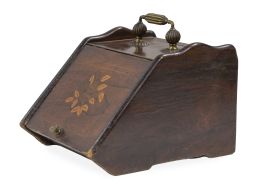 1383.  Carbonera de madera con marquetería de hojas y asa de metal dorado.Inglaterra, h. 1900.